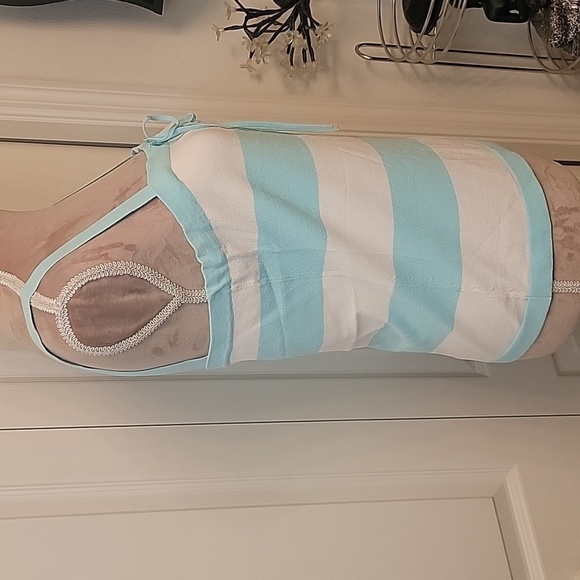 Banana Republic Sleeveless Light Blue and White Square Neck Top. EUC, Size L - Picture 2 of 9